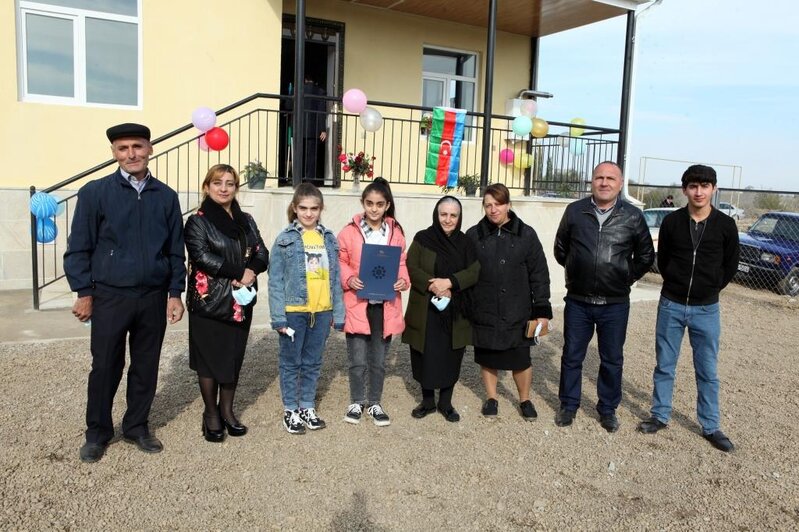 Daha dörd rayonda şəhid ailələrinə və Qarabağ müharibəsi əlillərinə ev verildi - FOTO