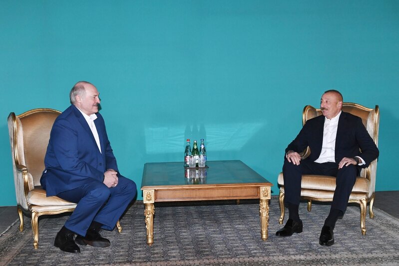 İlham Əliyev ilə Aleksandr Lukaşenkonun qeyri-rəsmi görüşü olub - YENİLƏNİB + FOTO/VİDEO