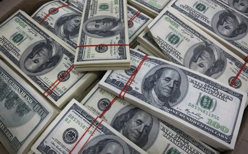Dollar almaq istəyənlərin NƏZƏRİNƏ