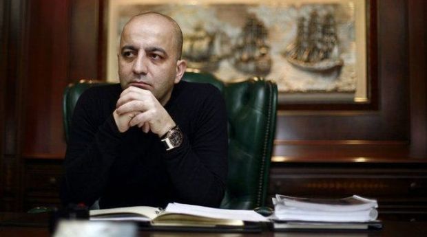 Özünü xilas etmək üçün 18 yaşlı qızını qabağa verən Mənsimovun "mübarizliyi"... - FAKTLAR