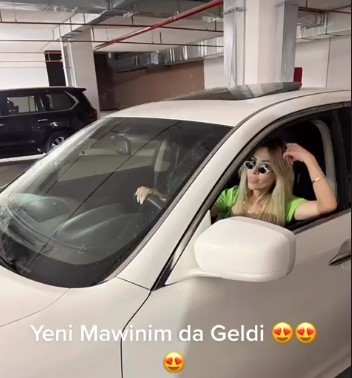 İş adamı azərbaycanlı müğənniyə bahalı avtomobil hədiyyə etdi - FOTO