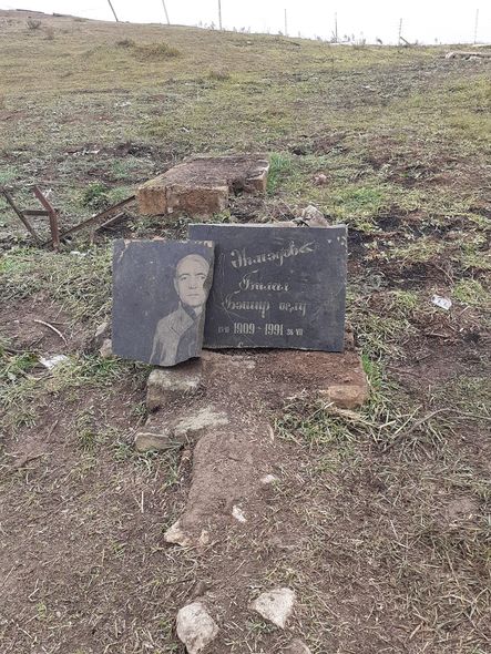 Ermənilərin Cəbrayılda dağıtdığı məzarlıq - FOTO