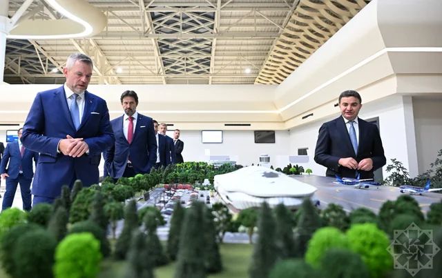 Slovakiya prezidenti Füzuli aeroportundan təyyarə ilə Bakı şəhərinə yola düşüb - FOTO