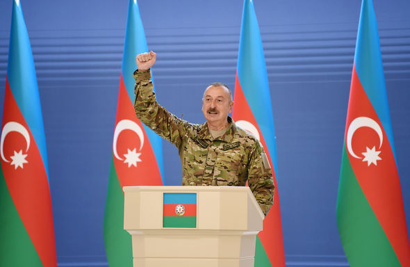 İlham Əliyev Azərbaycan Ordusunun şəxsi heyəti ilə görüşdü - FOTO