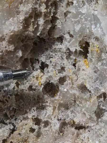 Bütün dünyaya bəs edəcək qızıl rezervi tapıldı - FOTO