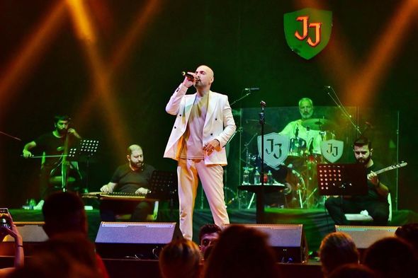 Soner Sarıkabadayı Bakıda konsert verəcək - FOTO