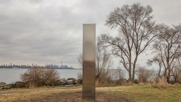 Torontoda daha bir sirli monolit aşkarlanıb - FOTO/VİDEO 