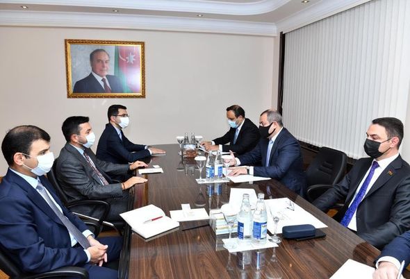 Adil Əliyev İƏT-ın Gənclər Forumunun prezidenti Taha Ayhanla görüşüb - FOTO