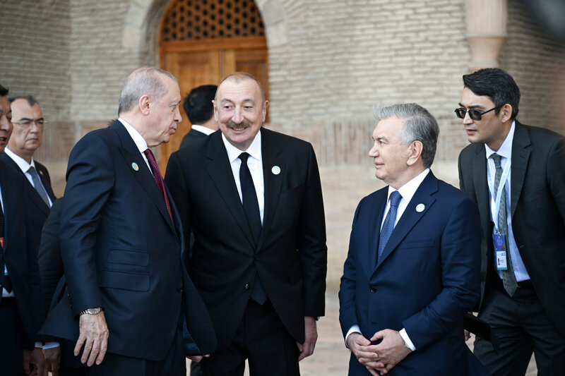 Prezidentlə həmkarları təməlqoyma mərasimində - Fotolar