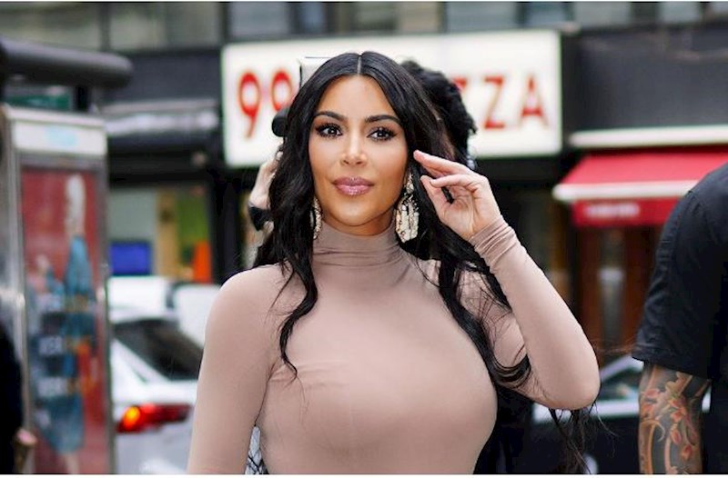 Kim Kardaşyan süni intellekt səbəbindən imtahandan kəsildi