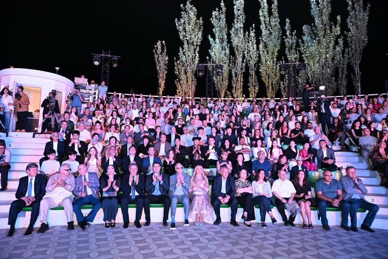 Kəmaləddin Heydərov xanımı ilə festivalı izlədi - FOTO