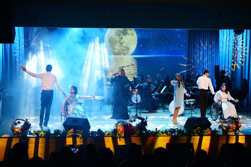 Leyla və Alena Əliyevalar DOST İnklüziv İnkişaf və Yaradıcılıq Mərkəzində - FOTOLAR