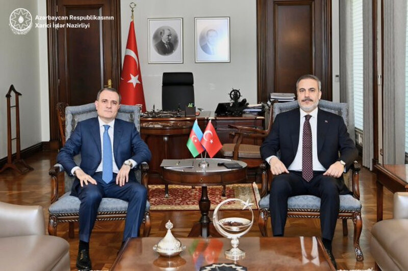 Azərbaycan və Türkiyə XİN başçılarının müzakirə etdikləri məsələlər açıqlandı