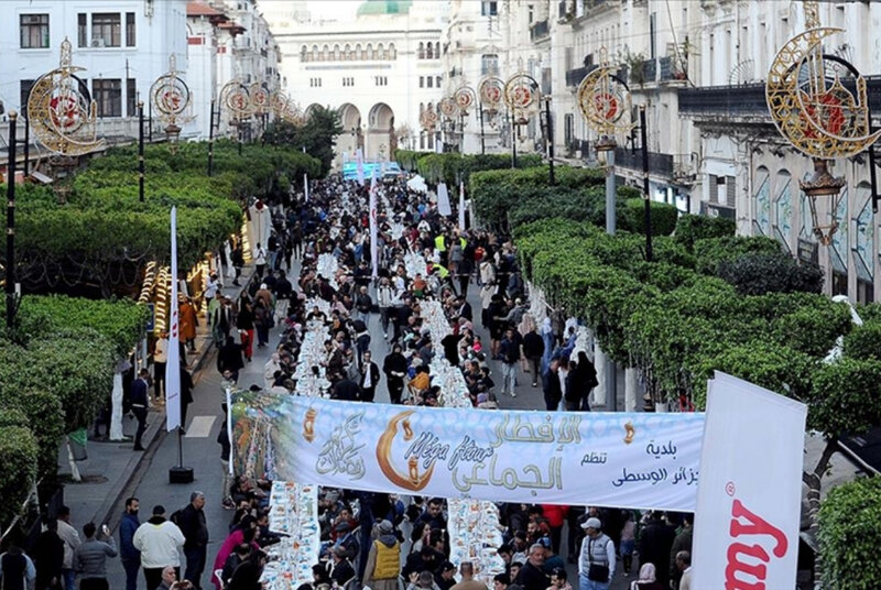 Afrikanın ən zəngin ölkələrindən birində 4 ildən sonra kollektiv iftar - FOTO