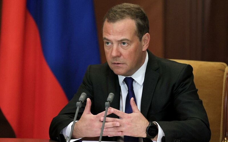 Medvedev: 'Rusiya nüvə silahından istifadə edə bilər