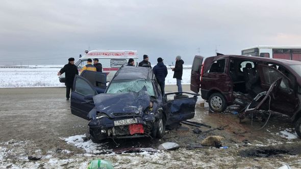 Siyəzəndə qəzaya düşən avtomobildə müəllimlər olub: Ölənlərin sayı üçə çatdı - FOTO