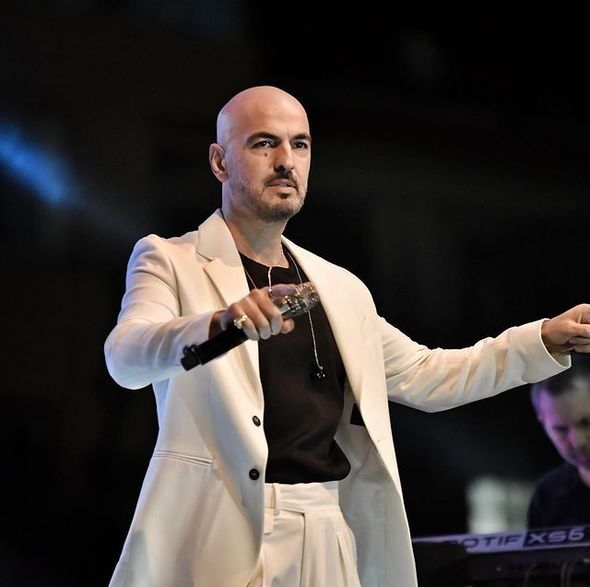 Soner Sarıkabadayı Bakıda konsert verəcək - FOTO