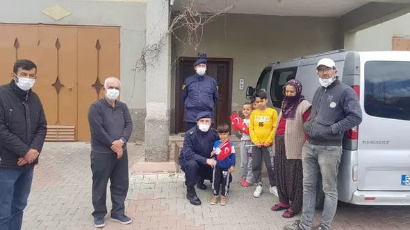 Dörd yaşlı uşaq karantin qaydalarını pozduğu üçün cərimələndi - FOTO
