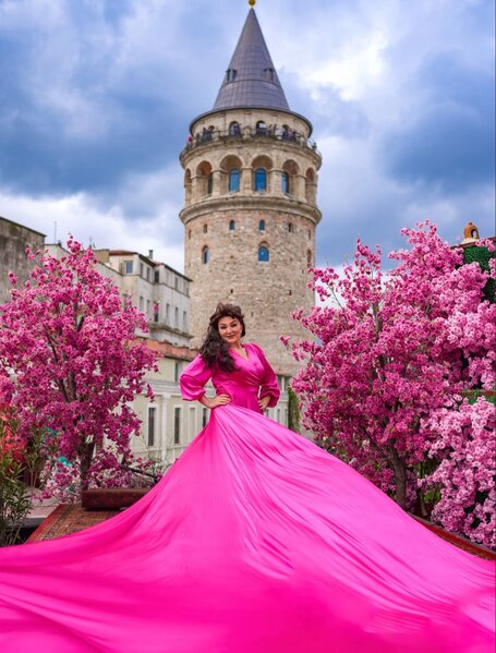 66 yaşlı Nazpəri İstanbulda - Fotosessiya