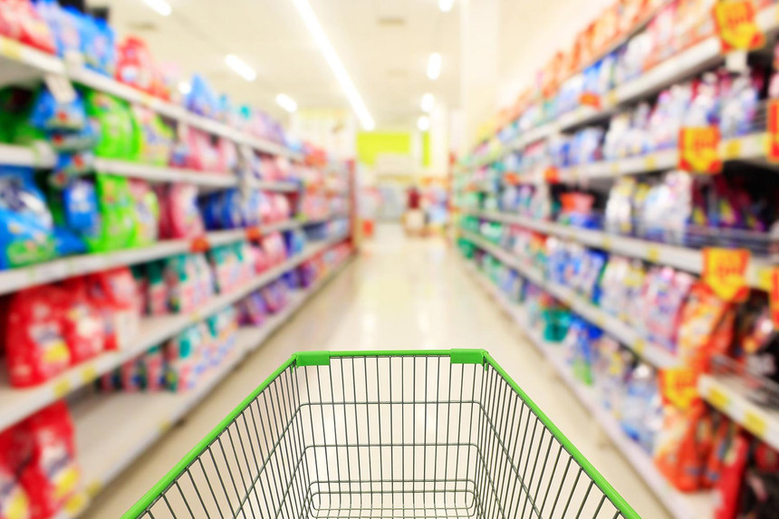 Bakıda 28 yaşlı qız marketin kassasını qarət etdi