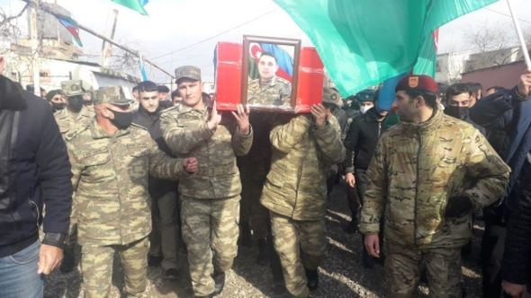 Murovdağ döyüşlərində itkin düşən şəhidimiz Kürdəmirdə dəfn olundu - FOTO