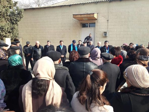 Nizami Səfərov seçiciləri ilə görüşlərini davam etdirir - FOTO