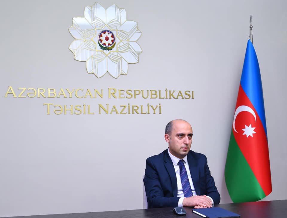 Təhsil naziri Abşeron rayon və Sumqayıt şəhər sakinlərini videobağlantı vasitəsilə qəbul edib - FOTO