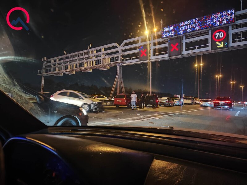 Aeroport yolunda zəncirvari qəza, yaralı var - FOTOLAR