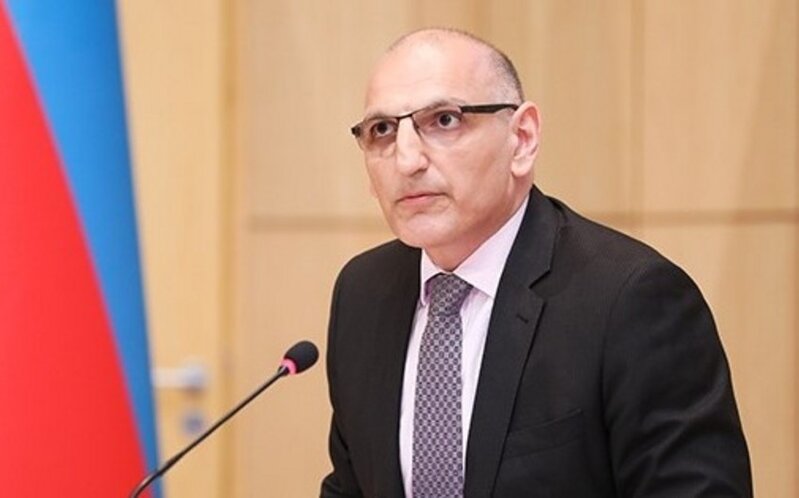 Elçin Əmirbəyov: 