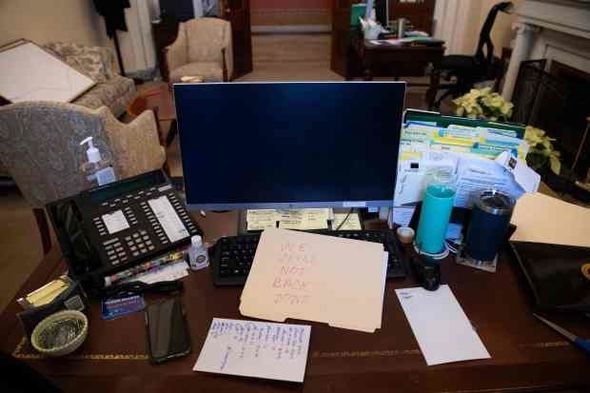 Kapitoli basqınında Pelosinin noutbukunda axtarış aparan kişi ölü tapıldı - FOTO/VİDEO