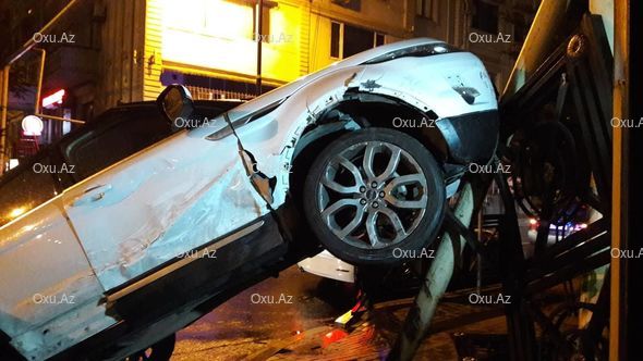 Xanım sürücü Bakıda ağır qəzaya səbəb oldu - ANBAAN VİDEO