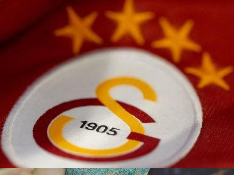 Qalatasarayda daha bir ayrılıq - FOTO
