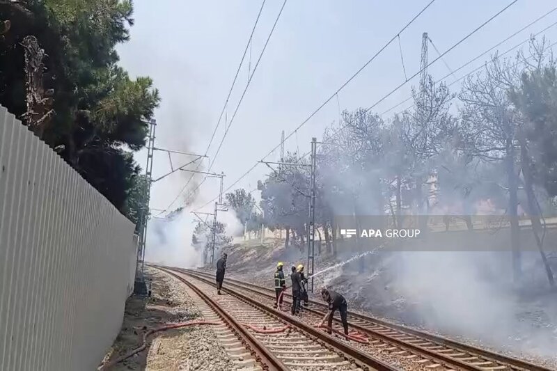 Babək prospektində yanğın başladı – FOTOLAR