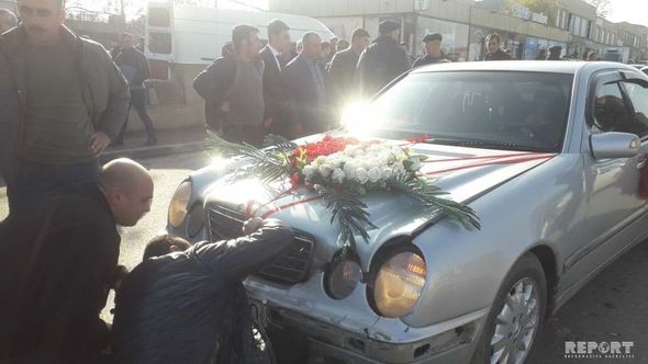Azərbaycanda gəlin maşını qəzaya düşdü: Bəy-gəlin içində olub - FOTO