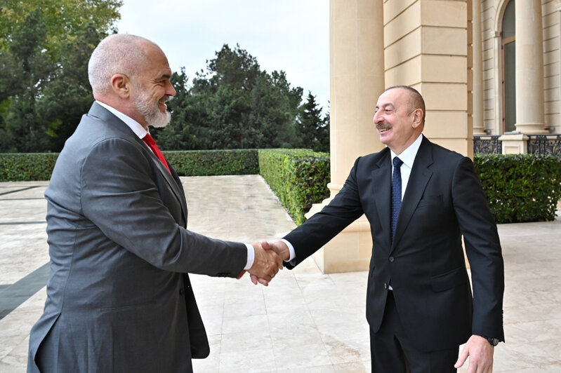 Azərbaycan Prezidentinin Albaniyanın Baş naziri ilə təkbətək görüşü olub - FOTO