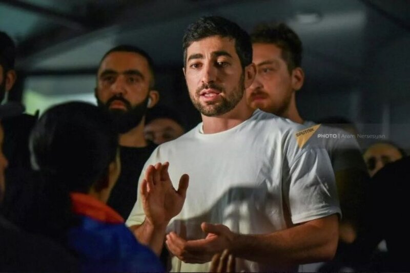 Koçaryanın oğlu deputat oldu