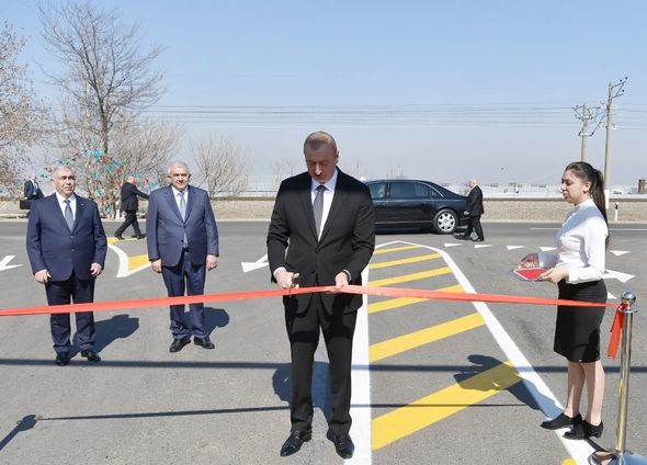 İlham Əliyev Tovuzda avtomobil yolunun yenidənqurmadan sonra açılışında - YENİLƏNİB+FOTO/VİDEO