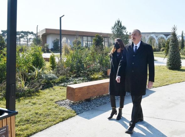 İlham Əliyev və Mehriban Əliyeva Yasamalda parkın açılışında - YENİLƏNİB+FOTO/VİDEO