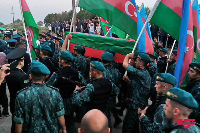 Şəhid olan hərbi qulluqçumuz Saatlıda dəfn edilib - FOTO