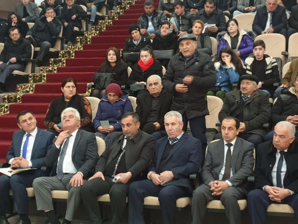 Nizami Səfərov seçiciləri ilə görüşlərini davam etdirir - FOTO