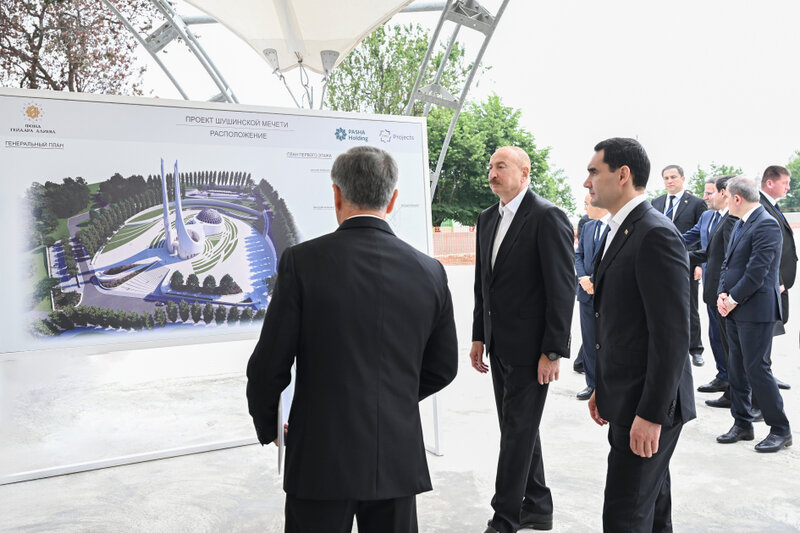 Prezidentlər Şuşa məscidində tikinti işləri ilə tanış oldular - Fotolar