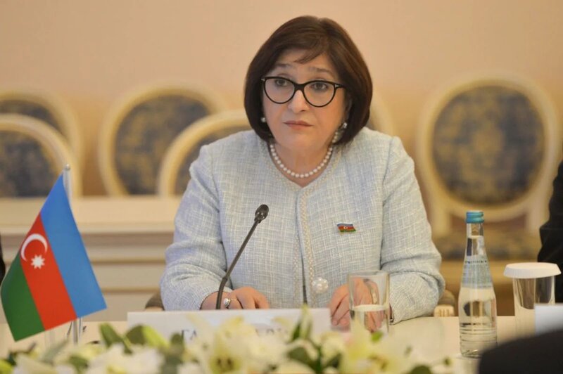 Sahibə Qafarova Rusiyada qırğızıstanlı həmkarı ilə görüşüb