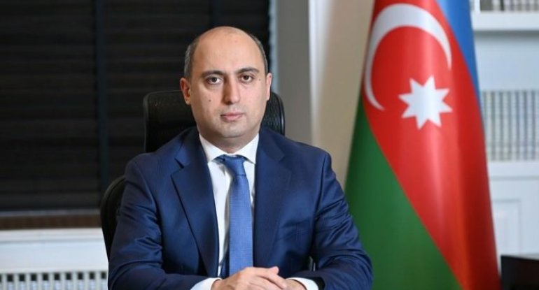 Şagird yaxşı öyrənmirsə, müəllimə niyə maaş verməliyik? - Emin Əmrullayev