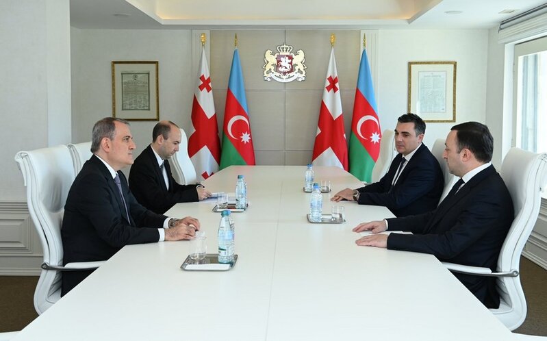 Ceyhun Bayramov Gürcüstanın Baş naziri ilə müzakirə etdiyi məsələləri açıqladı