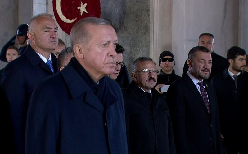 Ərdoğan Atatürkün məzarını ziyarət etdi