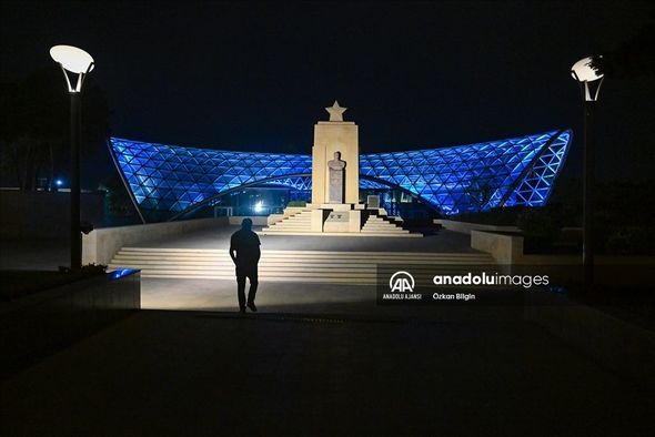 Türkiyəli fotoqrafın obyektivində: Bakıda bir gün - FOTOREPORTAJ
