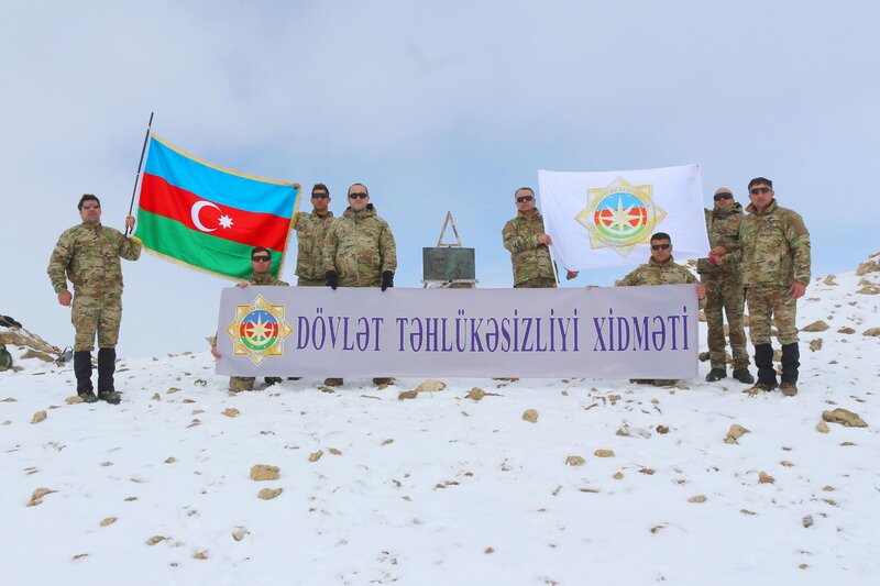 DTX əməkdaşları "Heydər zirvəsi"nə yürüş təşkil edib - FOTO