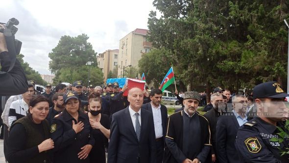 Erməni terroru nəticəsində həlak olan polis Asim Camalzadə ilə vida mərasimi keçirilib - FOTO
