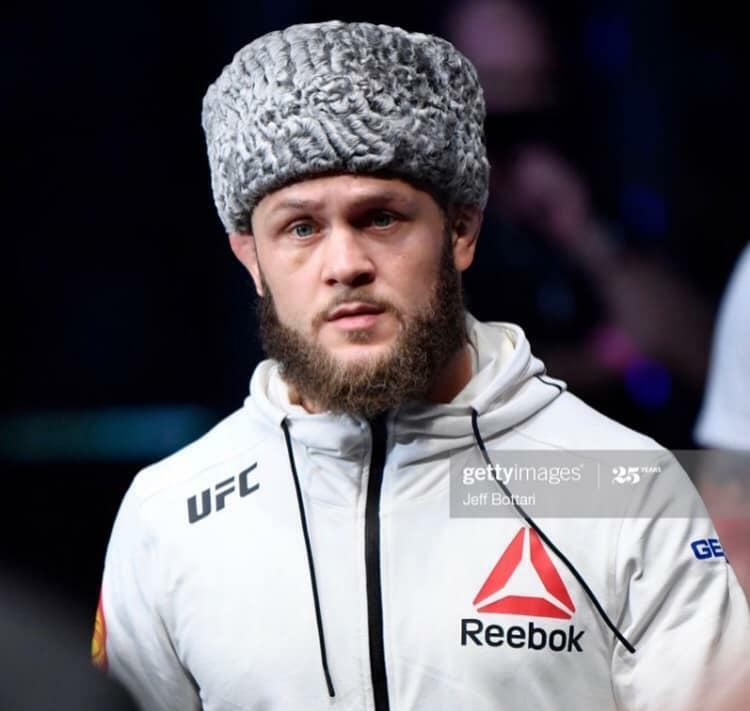 Azərbaycan əsilli döyüşçü UFC-də QALİB OLDU - FOTO