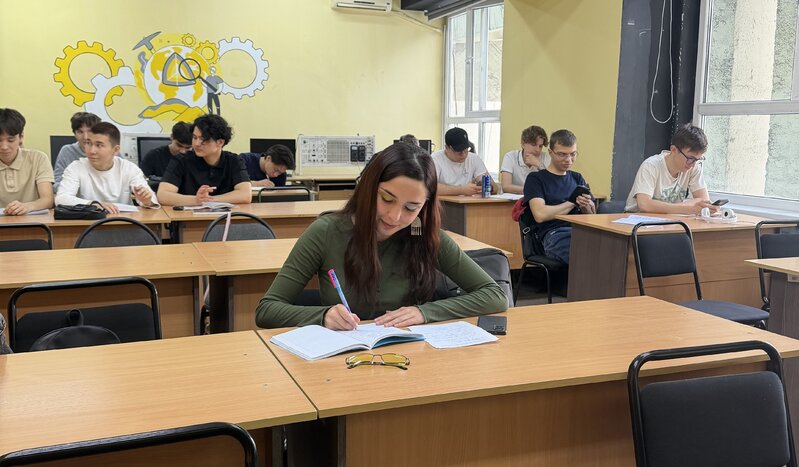 Satbayev Universitetində təhsil alan 29 ADNSU tələbəsi ilə görüş keçirildi - FOTOLAR